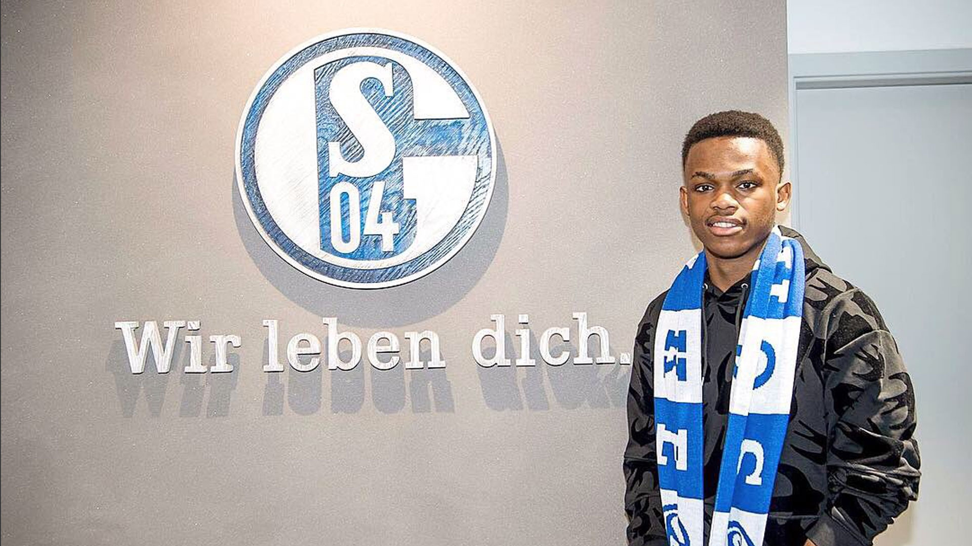 动增加成员 动增加成员